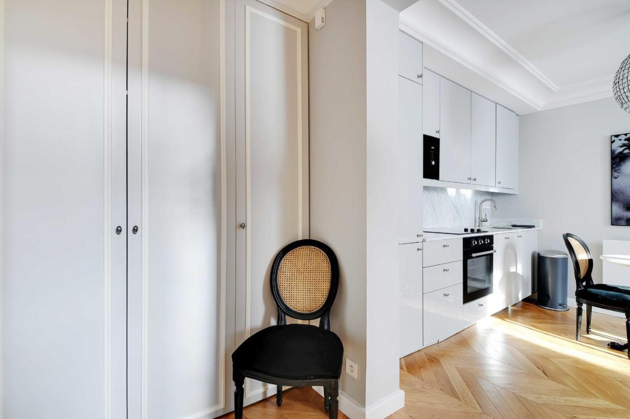 Charming Apartment- 1br4p- Place Victor Hugo *